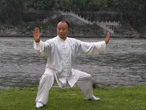 Wang Zhi Ping teaches Qi Gong in Yangshuo