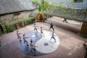 The Yangshuo Traditional Taichi School (Wu Heng Dong & Wu Yu Ping)